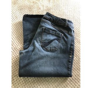 Lane Bryant Jeans - Lane Bryant Jean Capris Size 18 Lane Bryant Jeans - Lane Bryant Jean Capris Size 18